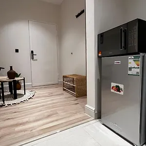 استديو أنيق شقة